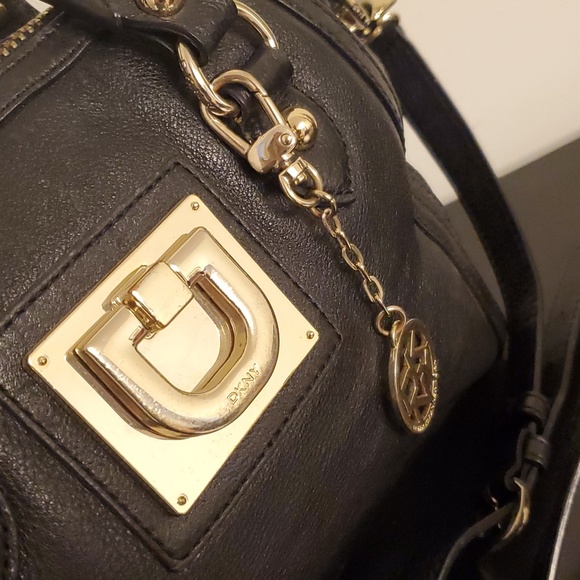 DKNY 2 WAY BAG - Picture 3 of 7